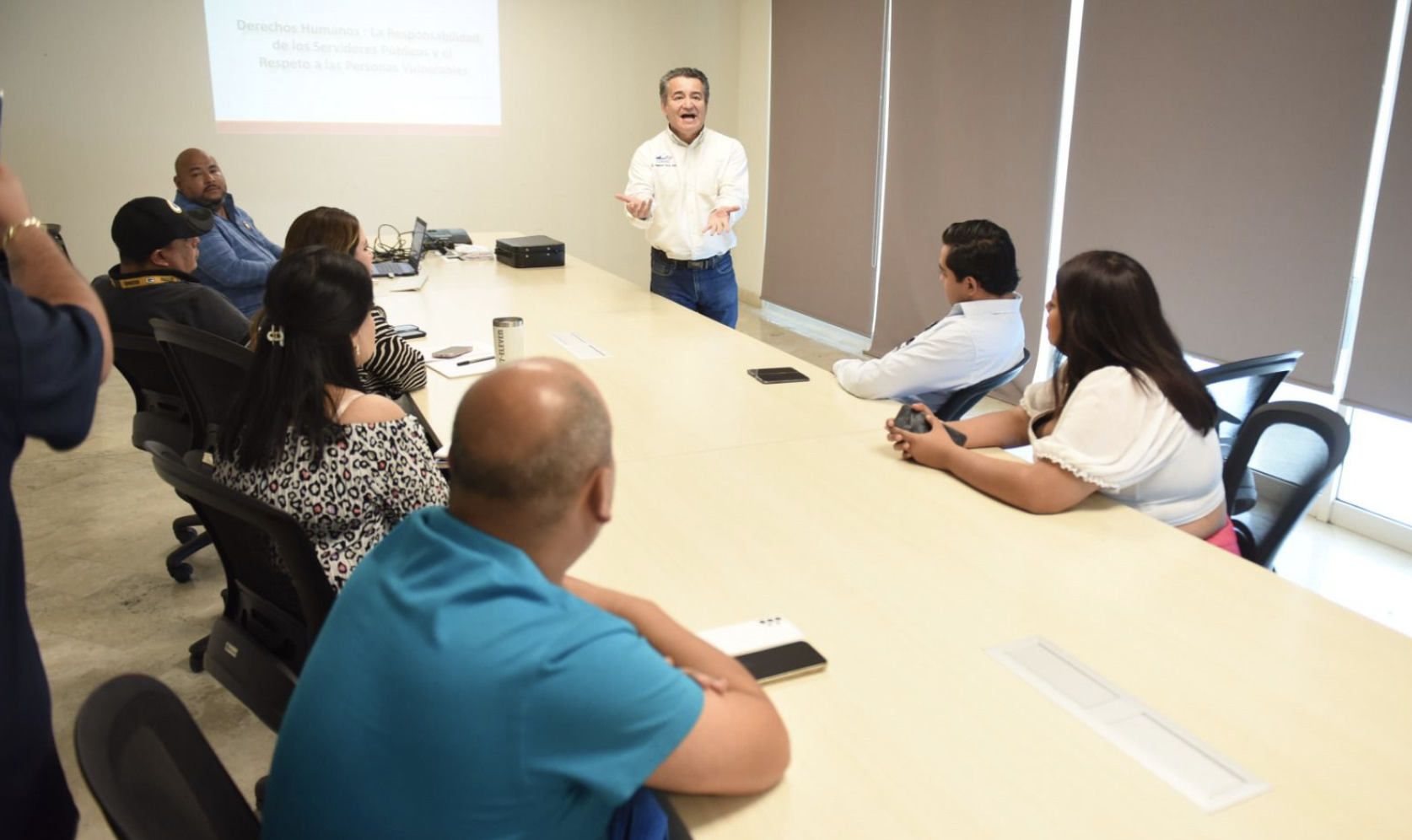 Capacitan a funcionarios municipales en materia de derechos humanos