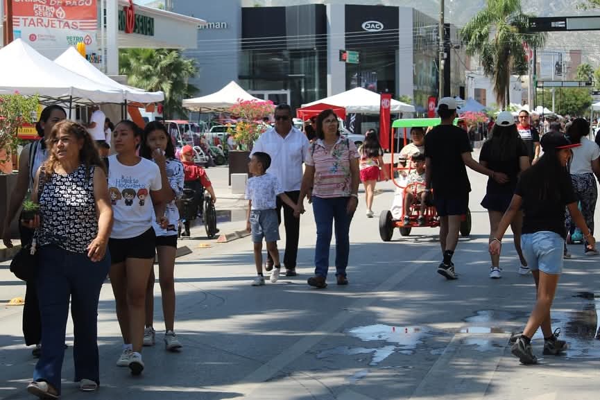 Paseo Colón incrementa afluencia de asistentes por temporada vacacional
