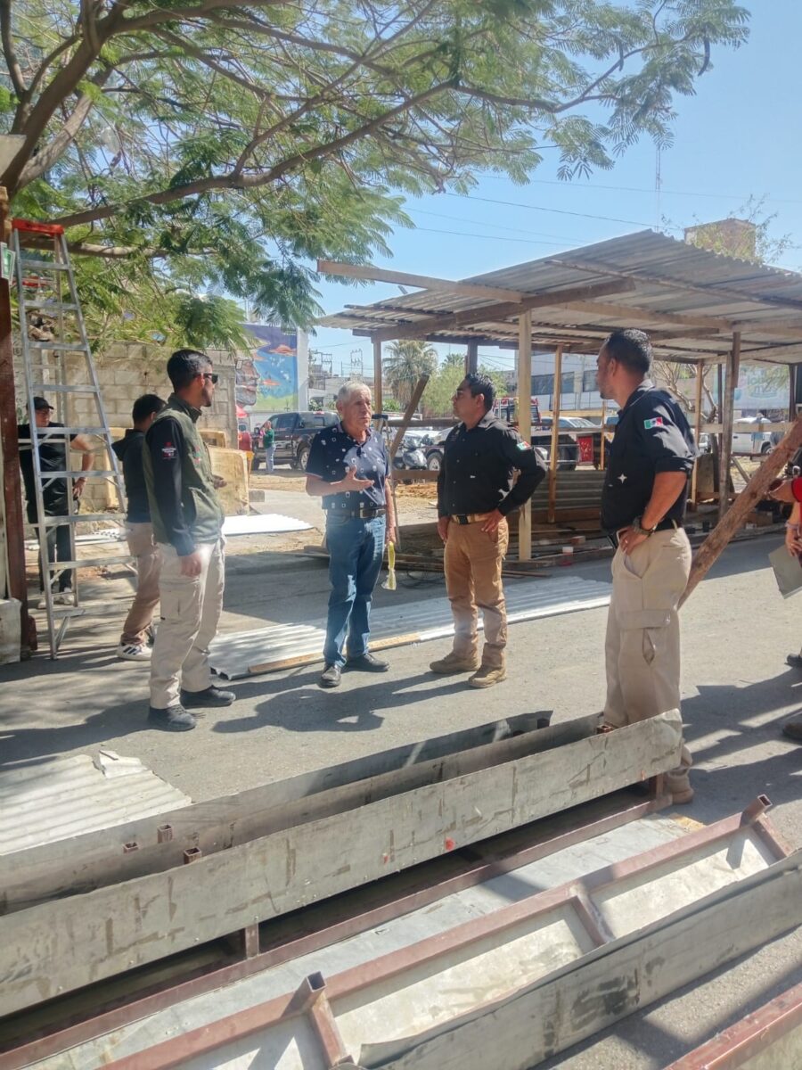 Protección Civil y Bomberos de Torreón realiza revisión de seguridad en Mercadito Navideño