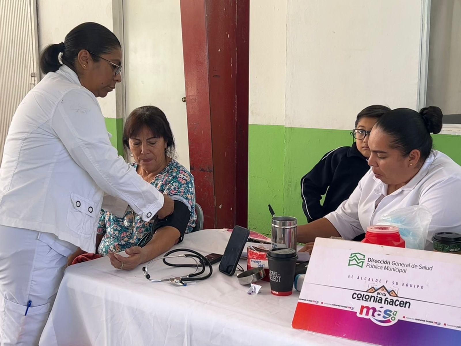 Impulsan servicios de salud durante brigada municipal en la colonia Elsa Hernández