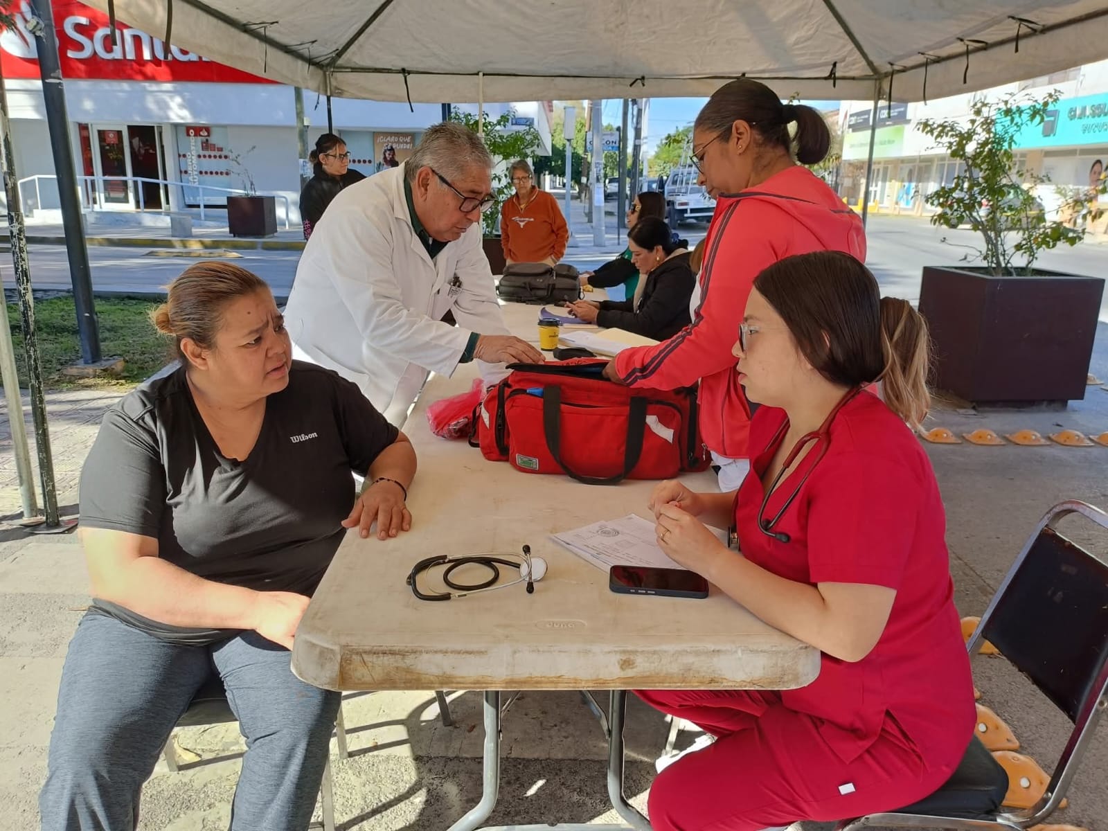 Refuerzan la atención preventiva con servicios de salud a bajo costo