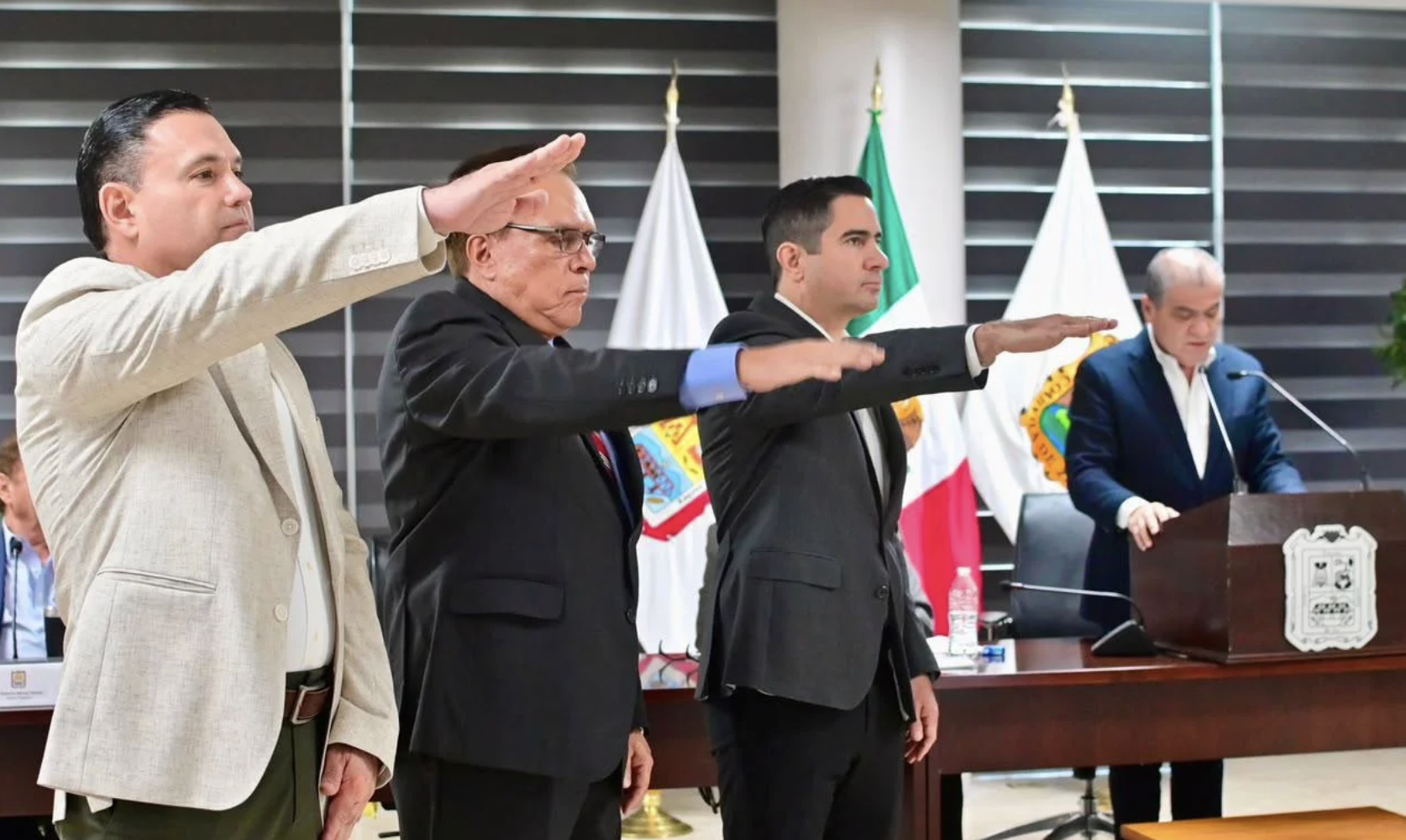 Toman protesta nuevos funcionarios municipales en Torreón