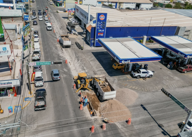 Trabaja Municipio en la rehabiltación del drenaje en la calzada Cuauhtémoc